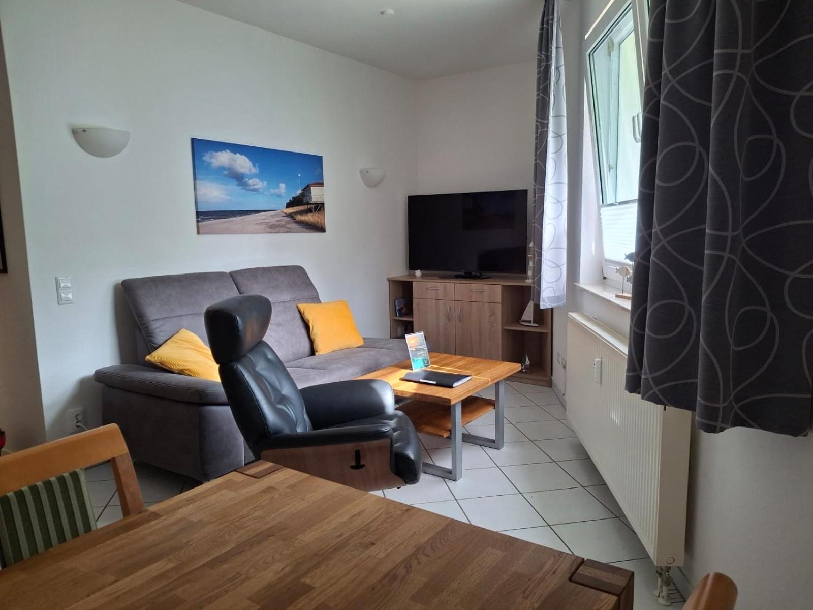 Apartment Ariane - Im Sommer Ist Ein Strandkorb Inclusive Zempin Exterior foto